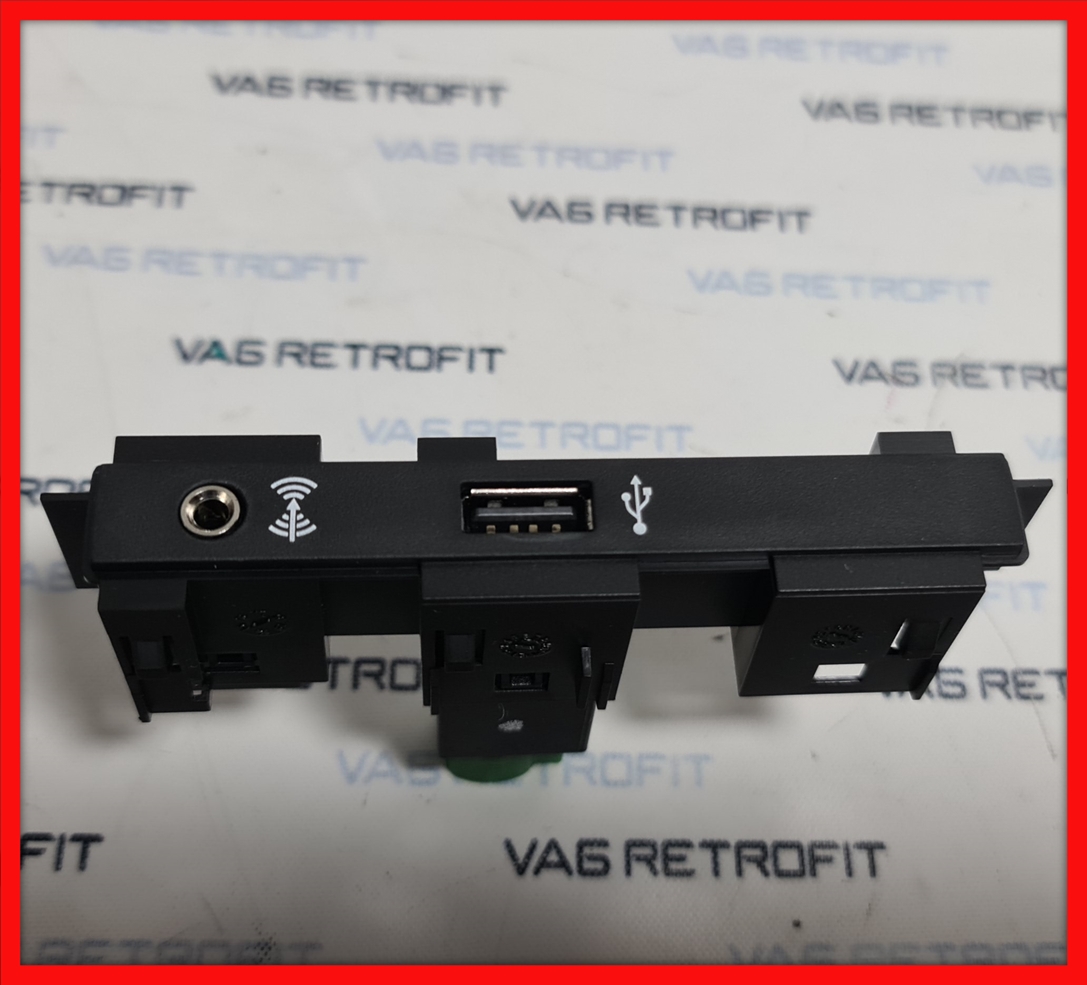 Poza 3 - Mufa USB CARPLAY Android Auto App Connect AUX VW Touran 5TA