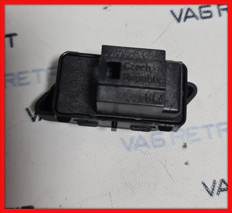 Poza 3 - Buton Inchidere / Deschidere Blocare Usi VW Golf 7 VII