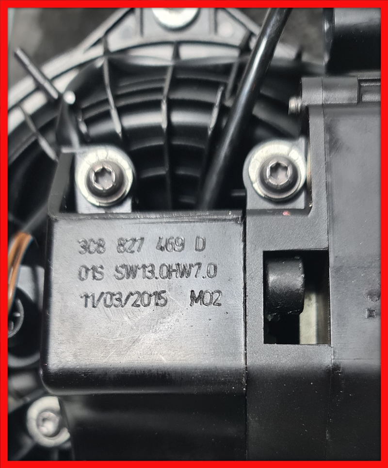 Poza 4 - Camera Spate VW Passat CC B7 Highline Emblema 3C8907441 3C8827469 Poza 4 - Camera Spate VW Passat CC B7 Highline Emblema 3C8907441 3C8827469