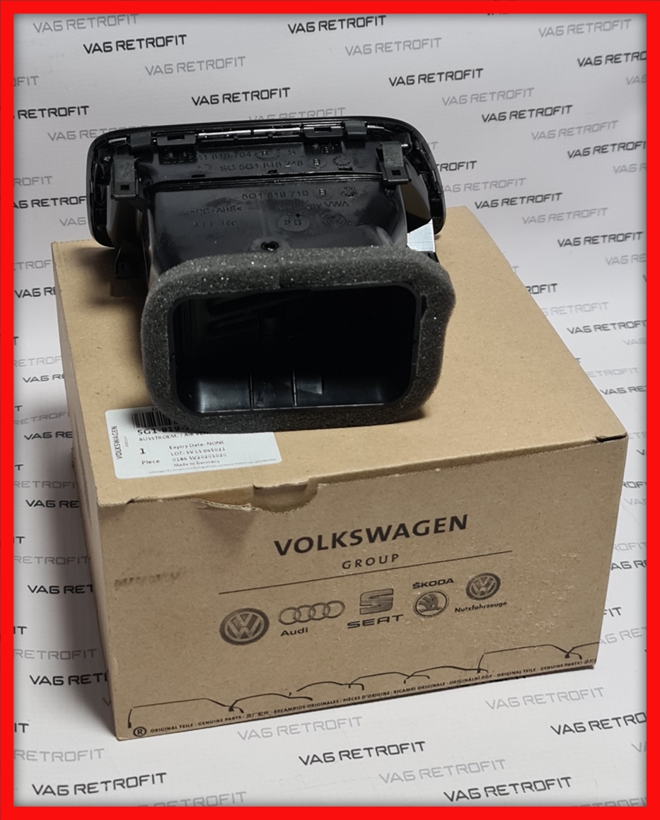 Poza 3 - Grila Ventilatie Partea Dreapta Negru Lucios Piano Black VW Golf 7 VII