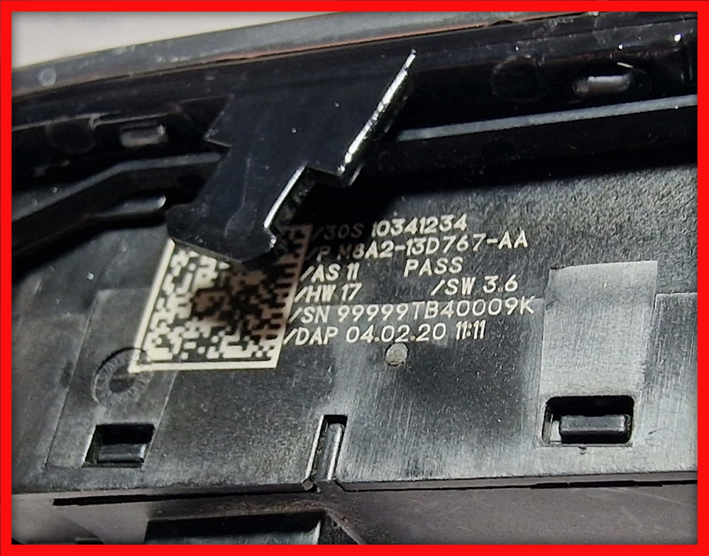 Poza 5 - Trim Comenzi Volan Touch Original Range Rover Velar 3113774 AB0 30S 10341234