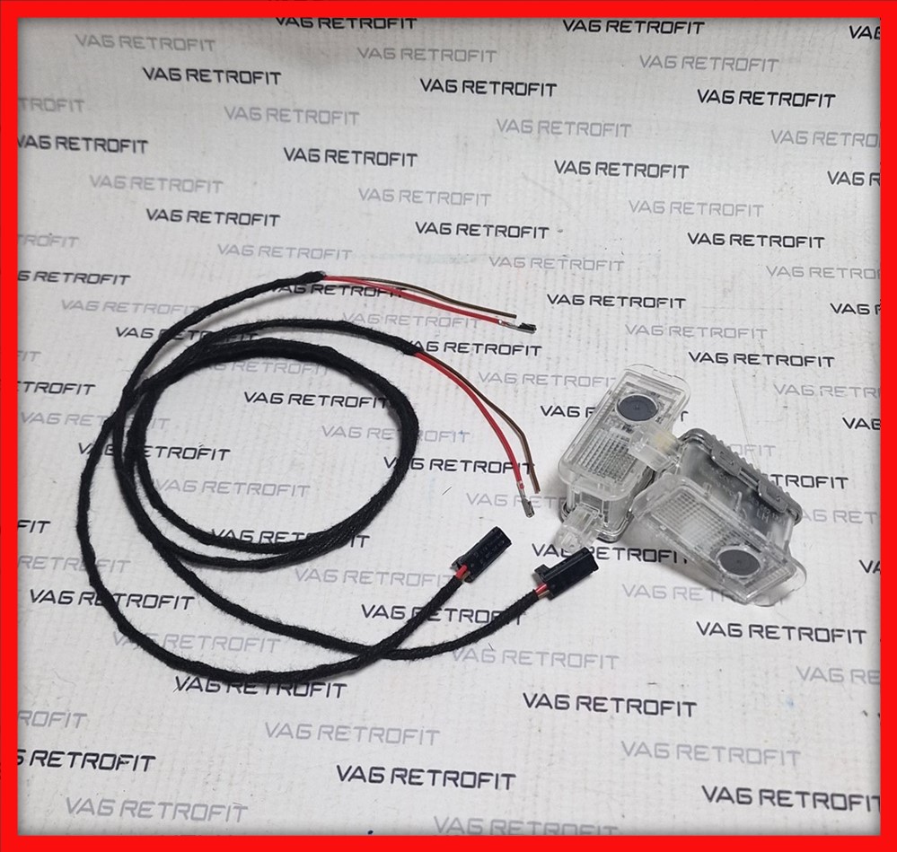 Poza 2 - 5E3052133B Set 2 Lampi Entry Light cu Logo Skoda Octavia Superb Kodiaq Karoq