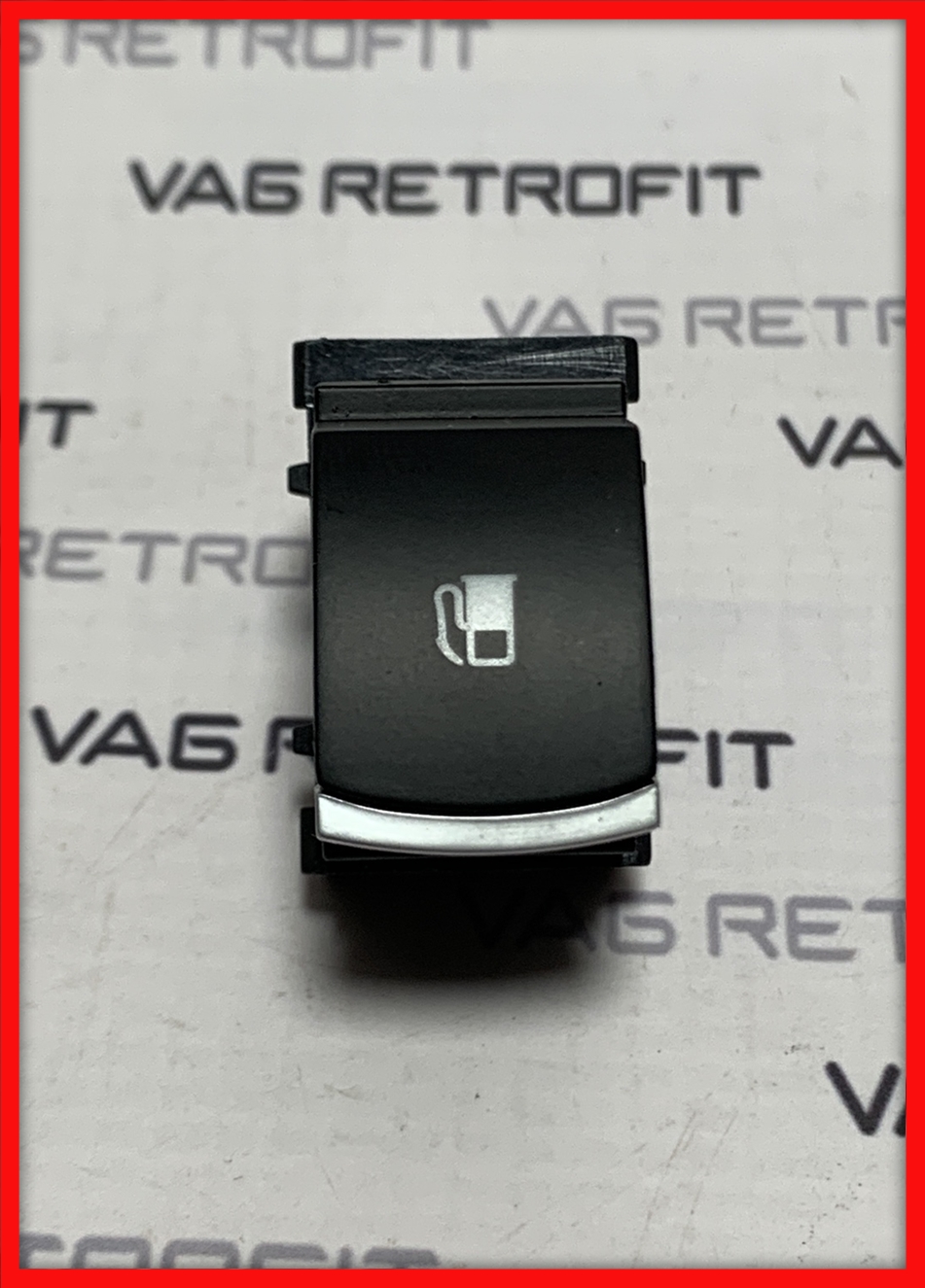Poza 2 - Buton Capac Rezervor VW Golf Touran Jetta 1KD959833 1KD 959 833