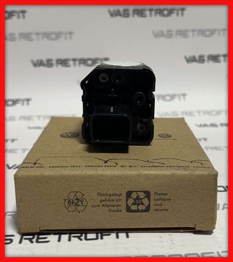 Poza 4 - Camera Bara Fata Frontala VW SKODA SEAT AUDI 5WA980546C 5WA 980 546 C Poza 4 - Camera Bara Fata Frontala VW SKODA SEAT AUDI 5WA980546C 5WA 980 546 C