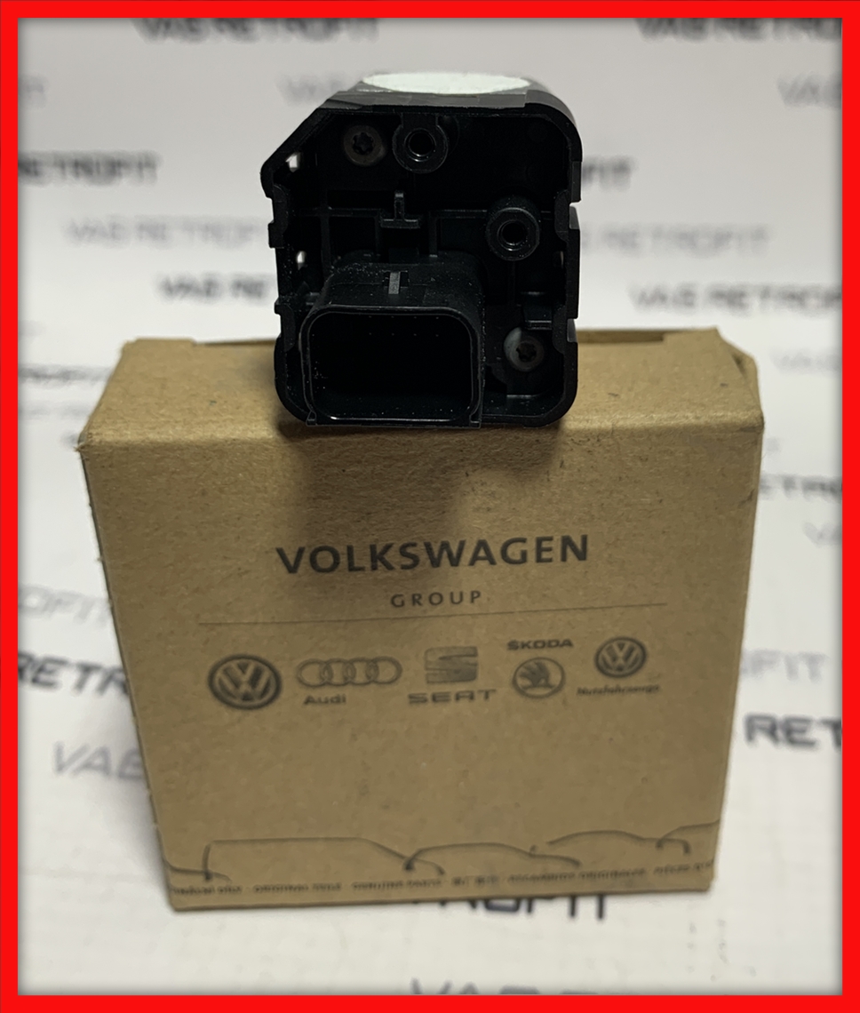 Poza 3 - Camera Bara Fata Frontala VW SKODA SEAT AUDI 5WA980546D 5WA 980 546 D Poza 3 - Camera Bara Fata Frontala VW SKODA SEAT AUDI 5WA980546D 5WA 980 546 D