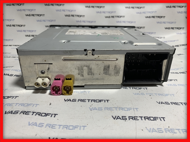 Poza 5 - Unitate Navigatie VW Passat B8 Golf 7 MIB 2 3Q0 035 819 B 3Q0035819B