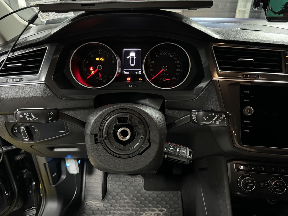 Montare 3 - VW Tiguan AD1 2017 Activare ACC Adaptive Cruise Control Tempomat Pilot Automat Adaptiv
