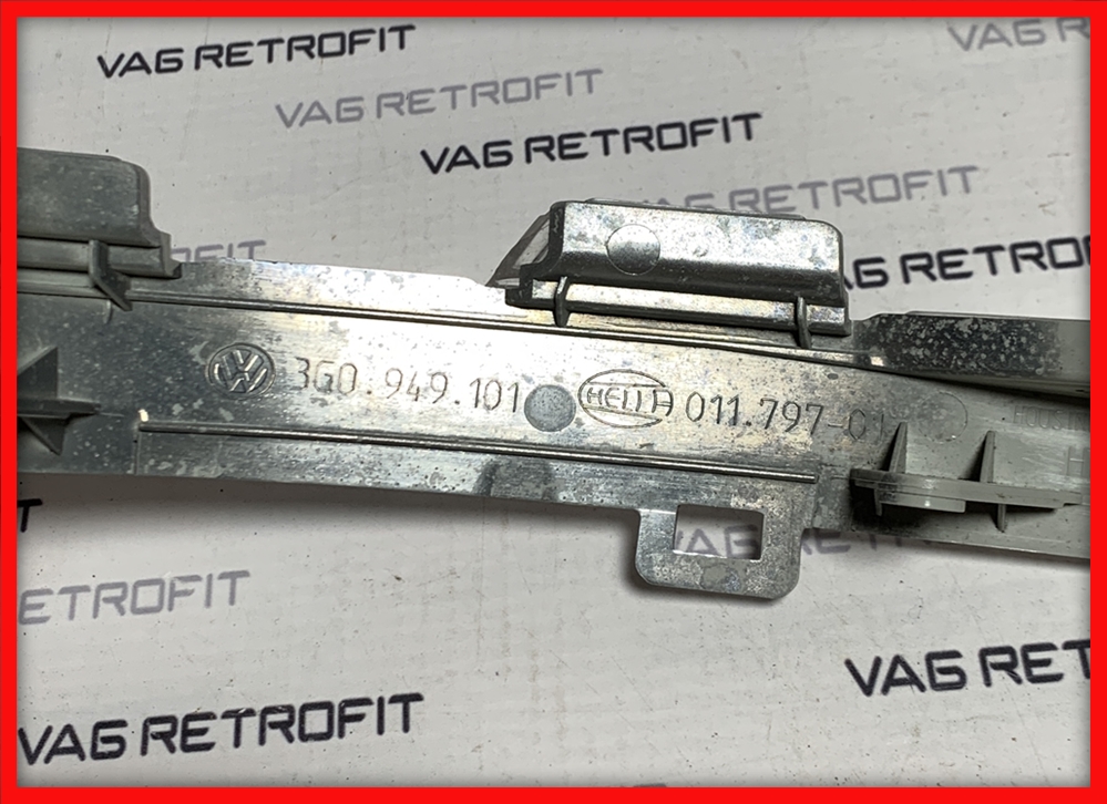 Poza 4 - Lampa Semnal Oglinda Stanga Originala VW Passat B8 3G0949101 3G0 949 101 Poza 4 - Lampa Semnal Oglinda Stanga Originala VW Passat B8 3G0949101 3G0 949 101
