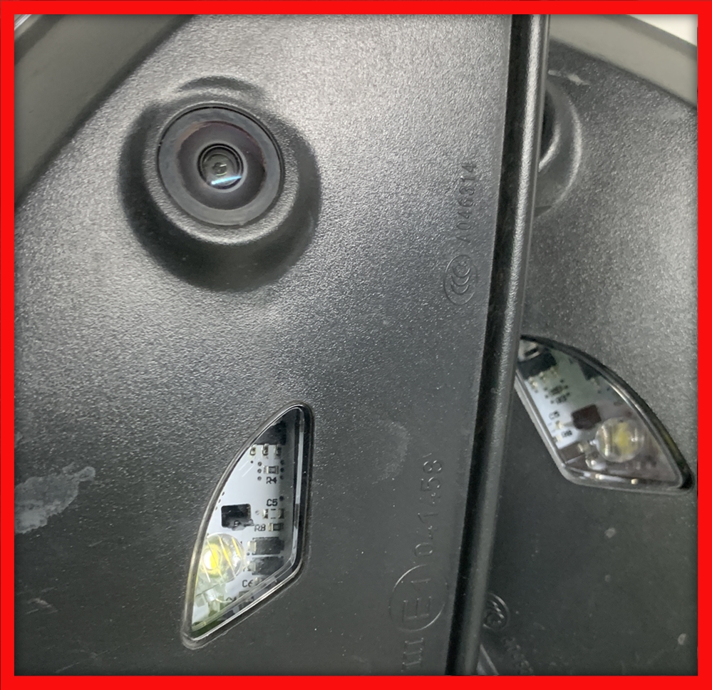 Poza 6 - Oglinzi Rabatabile Pliabile Cu Camere Area View 360 VW Touareg 2011 - 2018 7P Poza 6 - Oglinzi Rabatabile Pliabile Cu Camere Area View 360 VW Touareg 2011 - 2018 7P