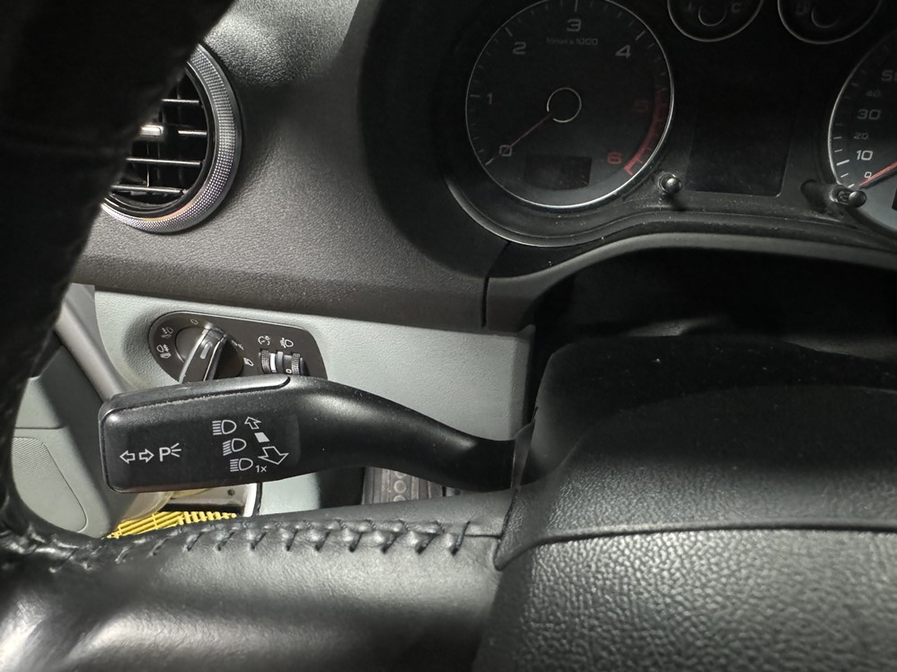 Activare 3 - Audi A3 8P 2012 Retrofit Instalare Activare Pilot Automat Cruise Control Tempomat Bord Computer Montare 3 - Audi A3 8P 2012 Retrofit Instalare Activare Pilot Automat Cruise Control Tempomat Bord Computer