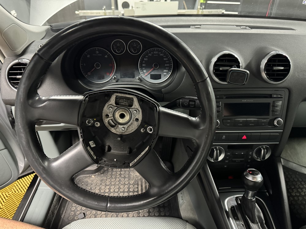 Activare 4 - Audi A3 8P 2012 Retrofit Instalare Activare Pilot Automat Cruise Control Tempomat Bord Computer Montare 4 - Audi A3 8P 2012 Retrofit Instalare Activare Pilot Automat Cruise Control Tempomat Bord Computer