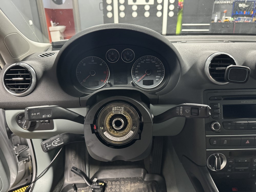Activare 6 - Audi A3 8P 2012 Retrofit Instalare Activare Pilot Automat Cruise Control Tempomat Bord Computer Montare 6 - Audi A3 8P 2012 Retrofit Instalare Activare Pilot Automat Cruise Control Tempomat Bord Computer