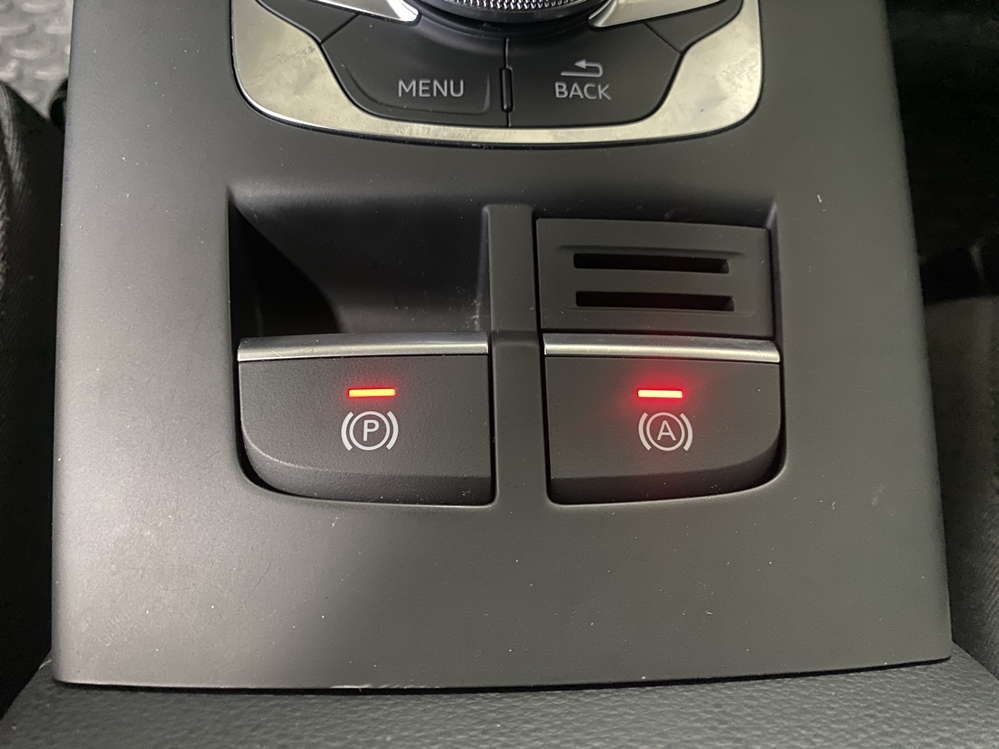 Montare 14 - Audi A3 8V 2017 Instalare Auto Hod Carplay App Connect Sloturi Apple Carplay Android Auto