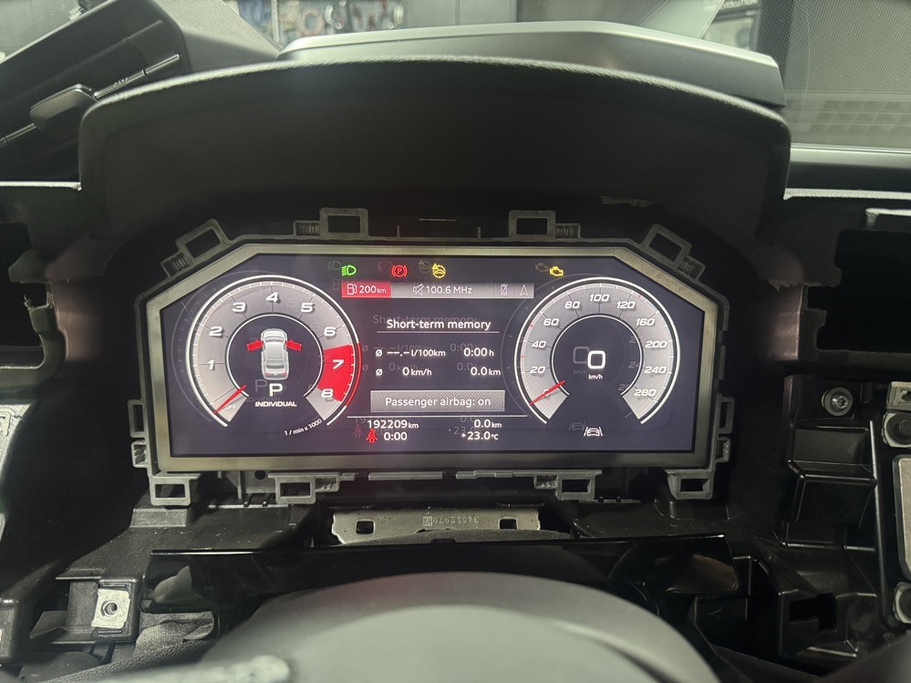 Activare 10 - Audi A3 8Y 2022 Reparatie Ceasuri Bord Digitale Imagine Distorsionata Ecran Negru Montare 10 - Audi A3 8Y 2022 Reparatie Ceasuri Bord Digitale Imagine Distorsionata Ecran Negru