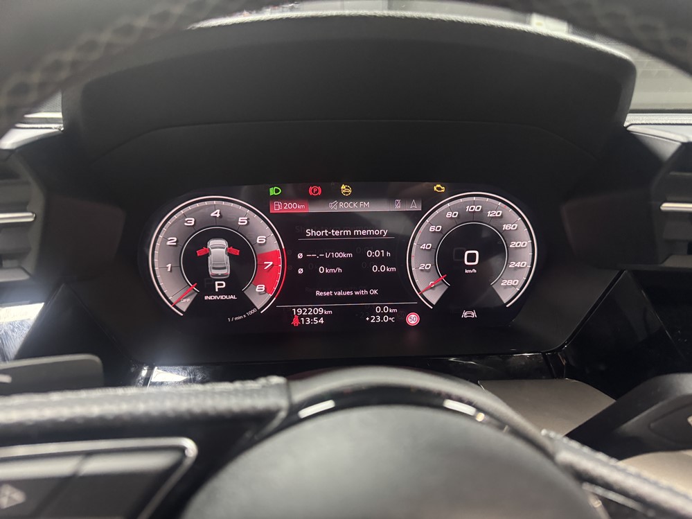 Montare 6 - Audi A3 Y8 2020 Inlocuire Ceasuri Digitale Bord Virtual Cockpit AID Defecte Ecran Negru La Contact Pus