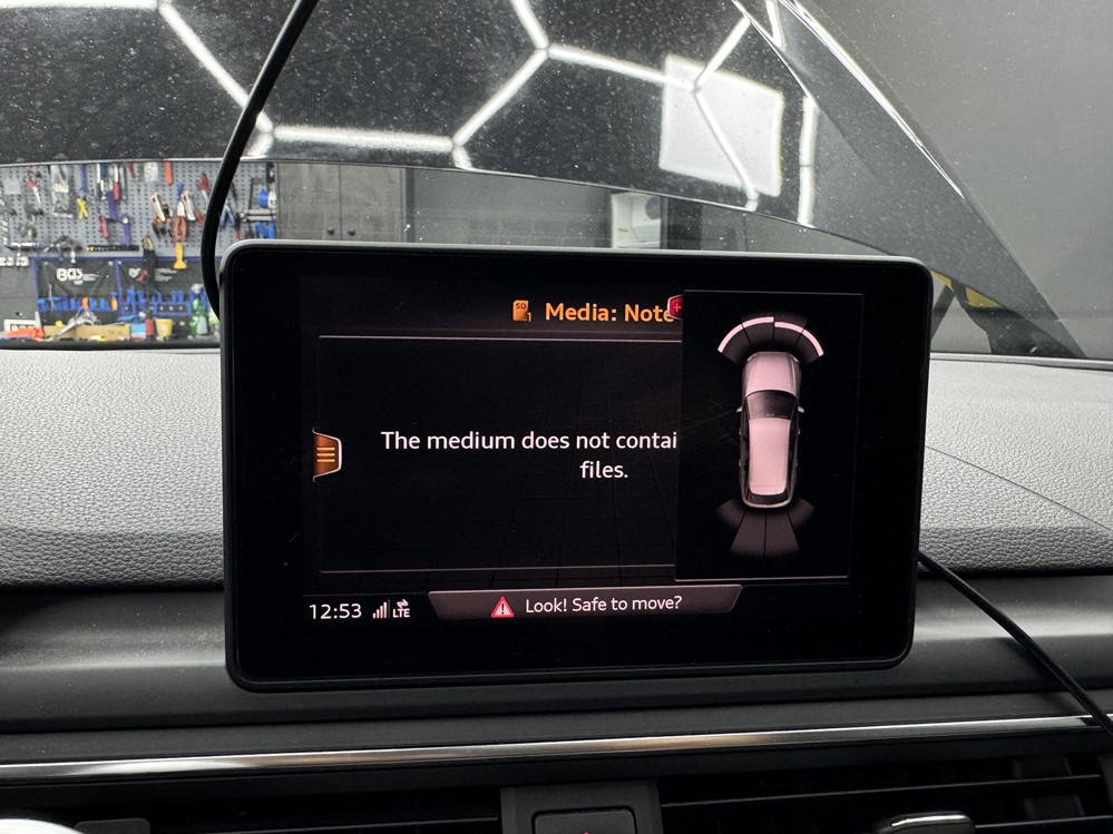 Montare 4 - Audi A4 B9 2016 Montare Camera Spate Marsarier Originala Port USB Activare Apple Carplay Android Auto