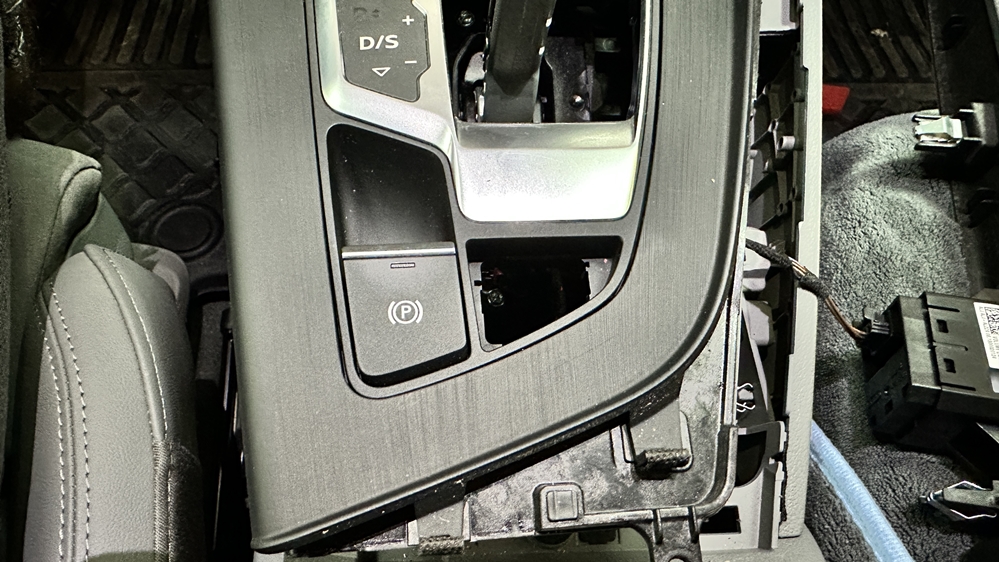 Activare 3 - Audi A4 B9 2017 Instalare Camera Spate Video Buton Auto Hold A4 B9 Montare 3 - Audi A4 B9 2017 Instalare Camera Spate Video Buton Auto Hold A4 B9