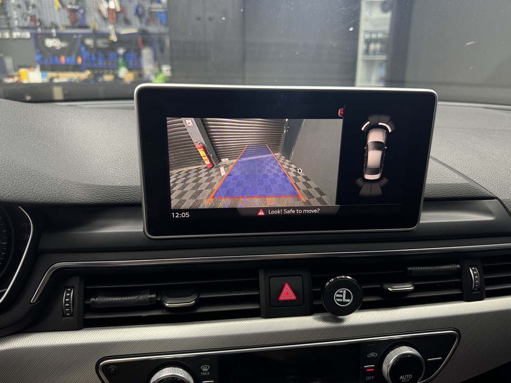 Montare 6 - Audi A4 B9 2017 Instalare Montare Retrofit Camera Video Spate Marsarier Highline Originala