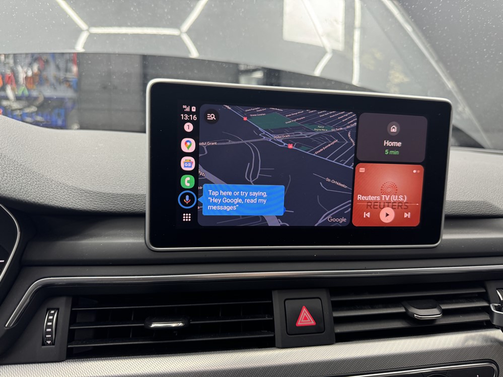 Montare 7 - Audi A4 B9 2017 Instalare Port USB 2 Sloturi Apple Carplay Android Auto Waze Google Maps Bucuresti