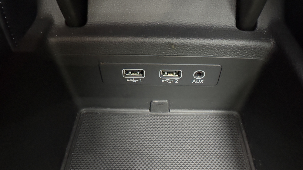 Montare 7 - Audi A4 B9 2017 Montare Camera Spate Marsarier Originala Port USB Activare Apple Carplay Android Auto