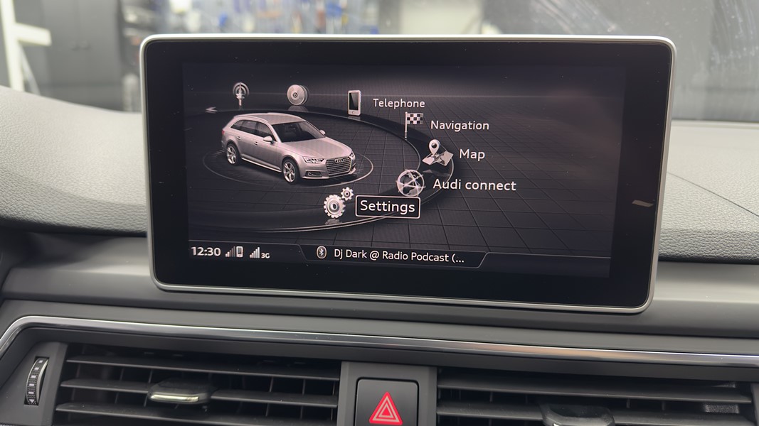 Activare 5 - Audi A4 B9 2018 Andorid Auto Carplay APP Connect Audi Smartphone Activare Sport Layout S4 Montare 5 - Audi A4 B9 2018 Andorid Auto Carplay APP Connect Audi Smartphone Activare Sport Layout S4