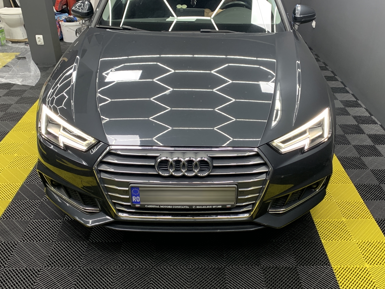 Montare 3 - Audi A4 B9 2018 Instalare Camera Spate Marsarier Originala Port USB Activare Apple Carplay Android Auto