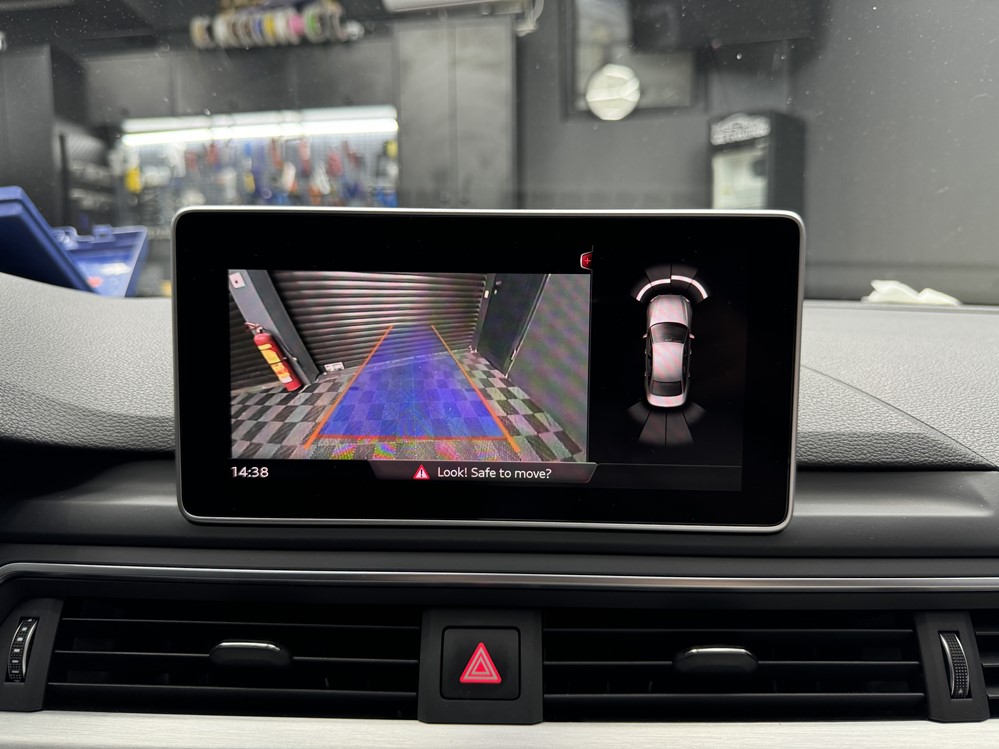 Montare 7 - Audi A4 B9 2019 Instalare Montaj Camera Spate Video Marsarier Highline Originala