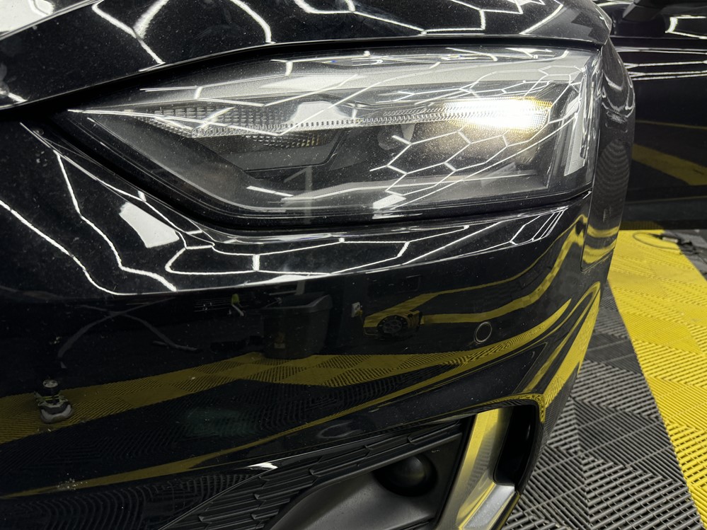 Montare 13 - Audi A4 B9 2021 Instalare Montare Senzori Parcare Fata Afisaj Senzori Parcare 