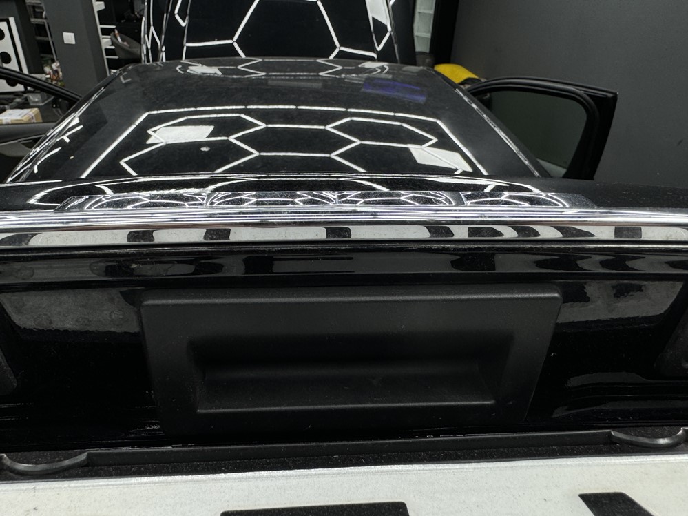 Montare 2 - Audi A4 B9 Berlina 2022 Instalare Montaj Activare Camera Video Spate Marsarier Originala Highline 