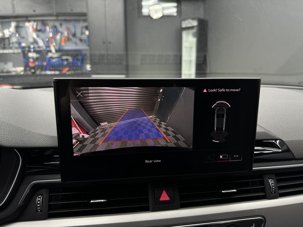 Montare 5 - Audi A4 B9 Berlina 2022 Instalare Montaj Activare Camera Video Spate Marsarier Originala Highline 