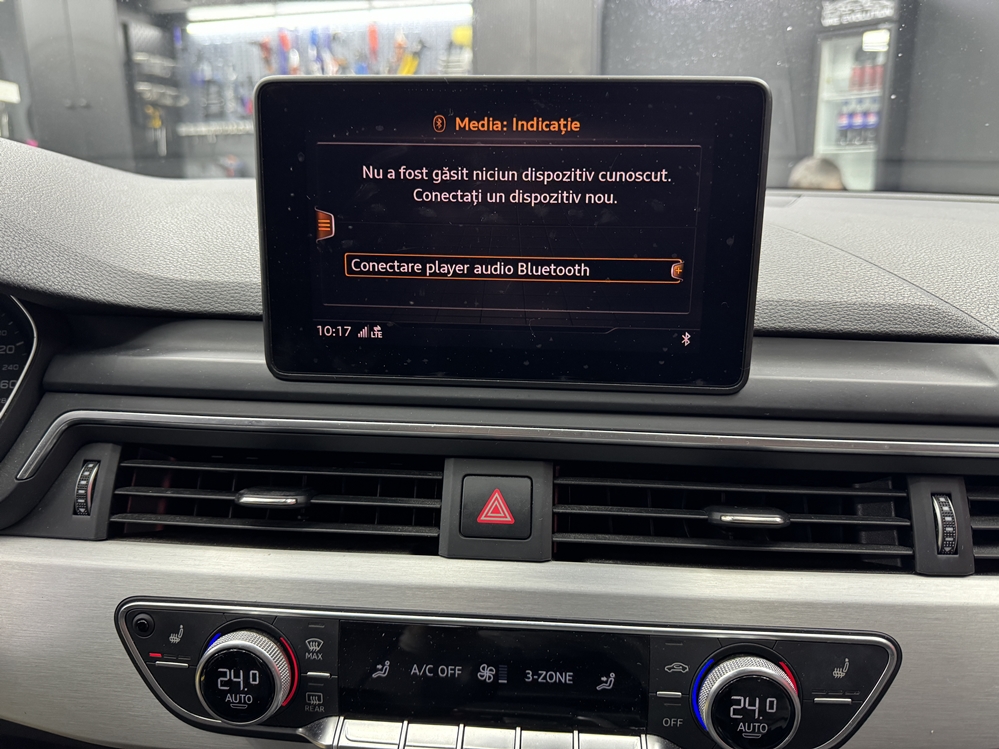 Montare 7 - Audi A5 F5 2018 Instalare Retrofit Navigatie Display Mare Port USB Camera Spate Marsarier Apple Carplay Android Auto