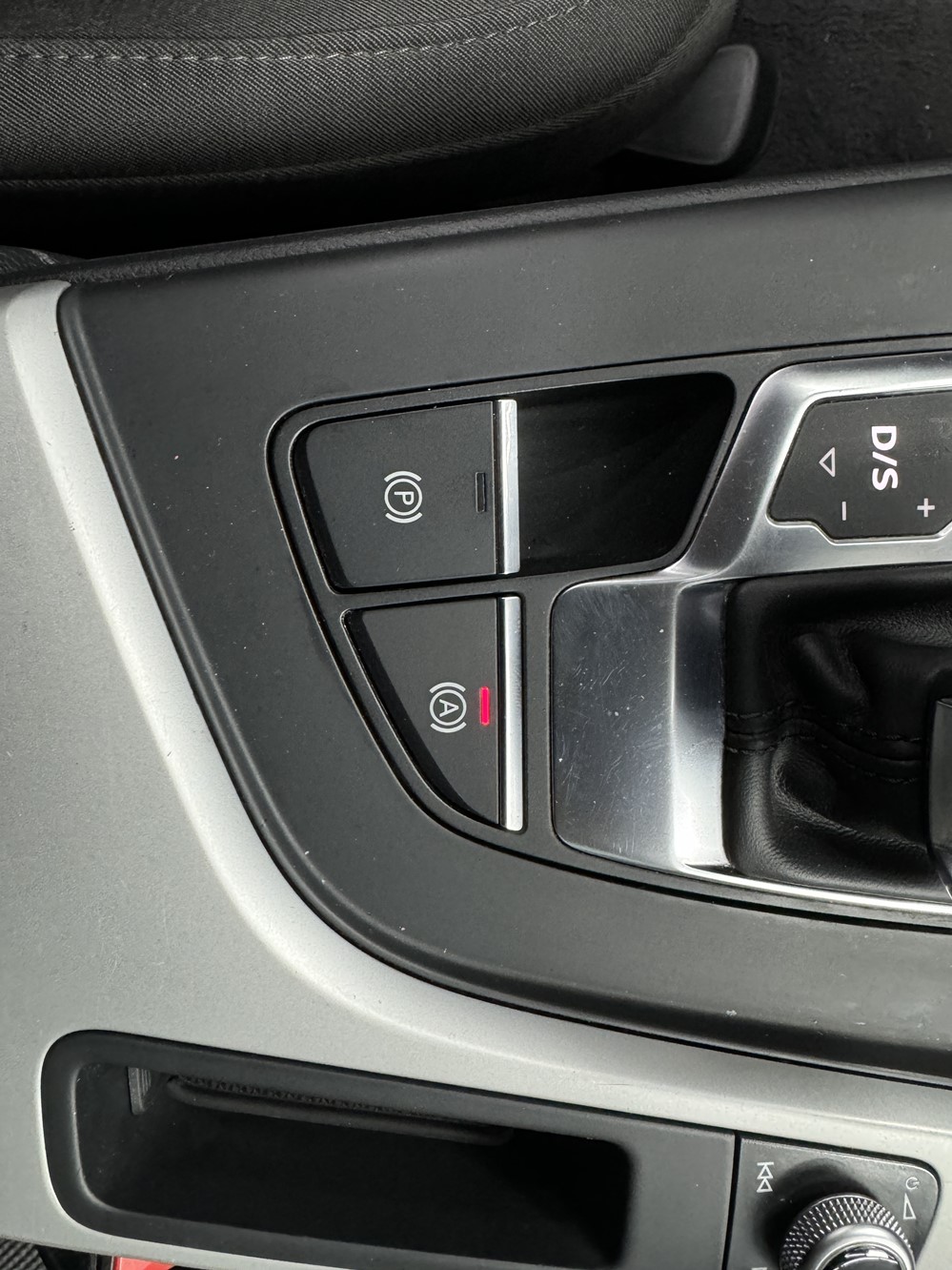 Montare 5 - Audi A4 B9 2021 Auto Hold Montare Instalare Buton Si Cablaj Auto Hold Auto Hill Hold Start Assist