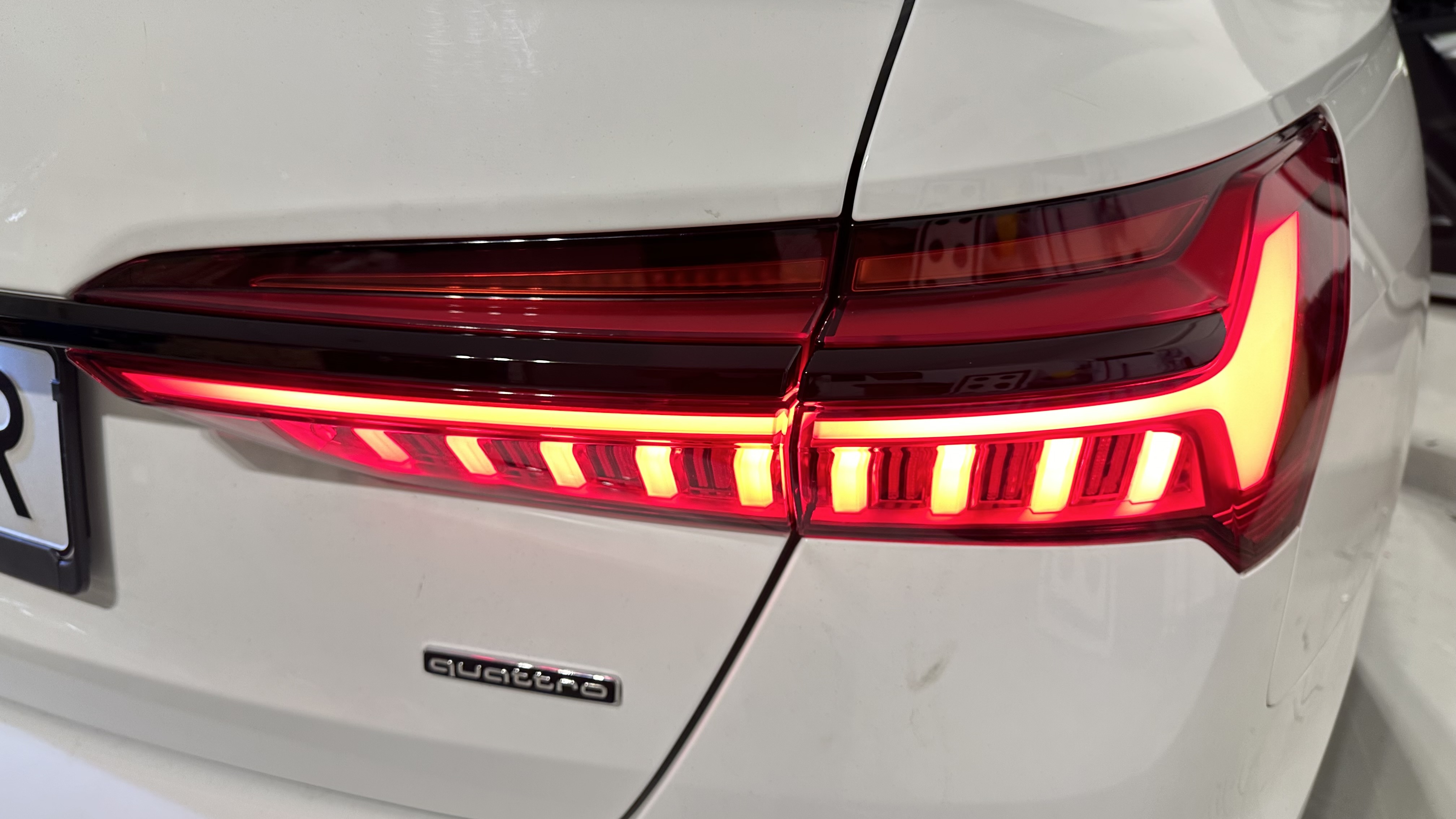 Activare 18 - Audi A6 C8 2019 Instalare Faruri Full Led Matrix HD Stopuri Triple Led Keyless Entry Camera Spate OEM Montare 18 - Audi A6 C8 2019 Instalare Faruri Full Led Matrix HD Stopuri Triple Led Keyless Entry Camera Spate OEM