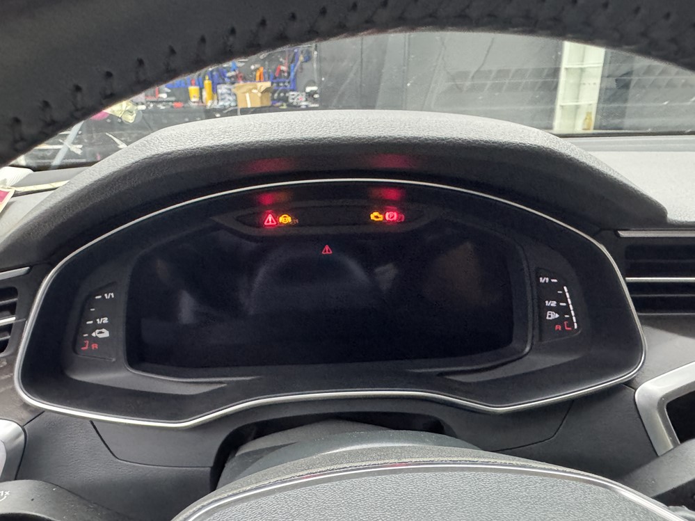 Activare 2 - Audi A6 C8 2021 Reparatie Ceasuri Bord Digitale Virtual Cockpit Ceasuri Bord Stinse / Display Negru Montare 2 - Audi A6 C8 2021 Reparatie Ceasuri Bord Digitale Virtual Cockpit Ceasuri Bord Stinse / Display Negru