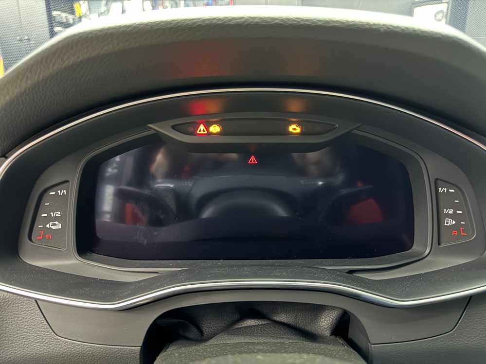 Montare 3 - Audi A6 C8 2022 Remediere Reparatie Ceasuri Digitale Virtual Cockpit Ecran Negru Triunghi  Bucuresti