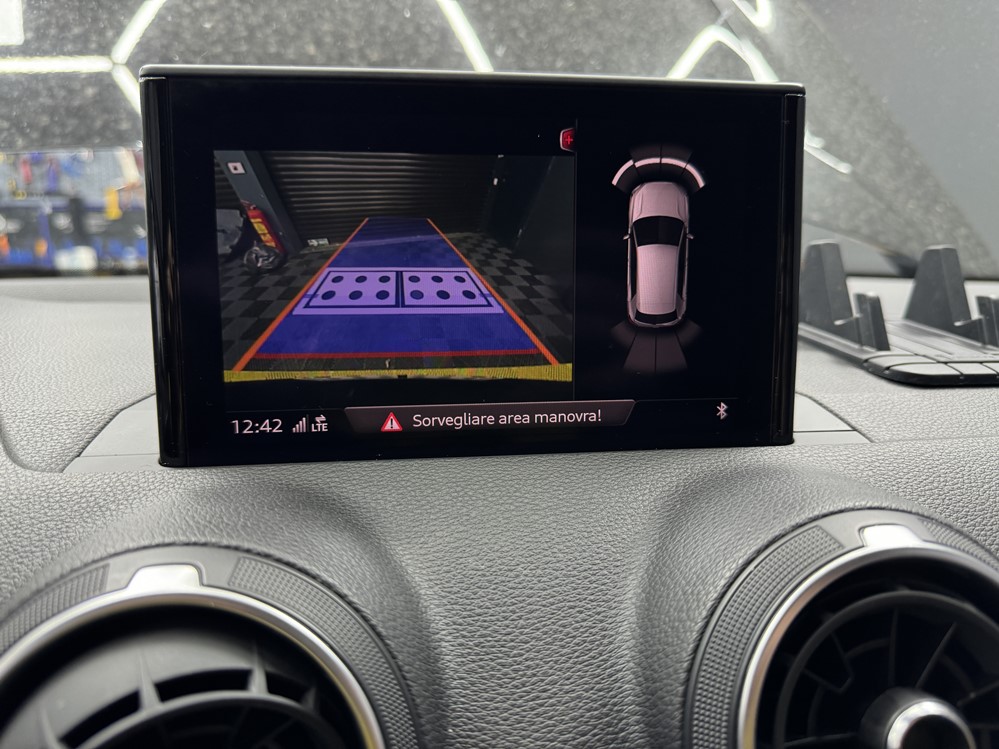 Montare 9 - Audi Q2 2022 Instalare Montare Activare Camera Spate Marsarier Originala Highline Bucuresti