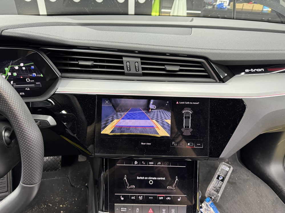 Montare 11 - Audi E-Tron 2023 Instalare Montare Activare Camera Spate Marsarier Originala Highline Bucuresti
