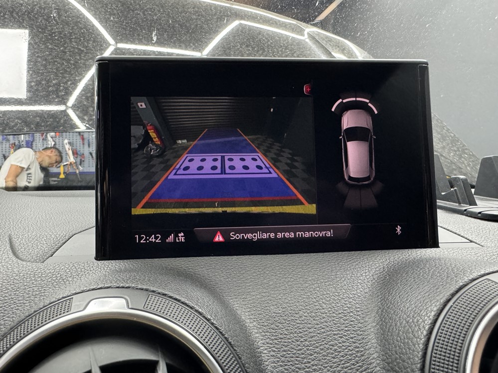 Montare 11 - Audi Q2 2022 Instalare Montare Activare Camera Spate Marsarier Originala Highline Bucuresti