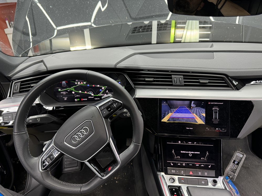 Montare 13 - Audi E-Tron 2023 Instalare Montare Activare Camera Spate Marsarier Originala Highline Bucuresti