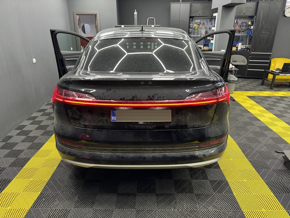 Montare 3 - Audi E-Tron 2023 Instalare Montare Activare Camera Spate Marsarier Originala Highline Bucuresti