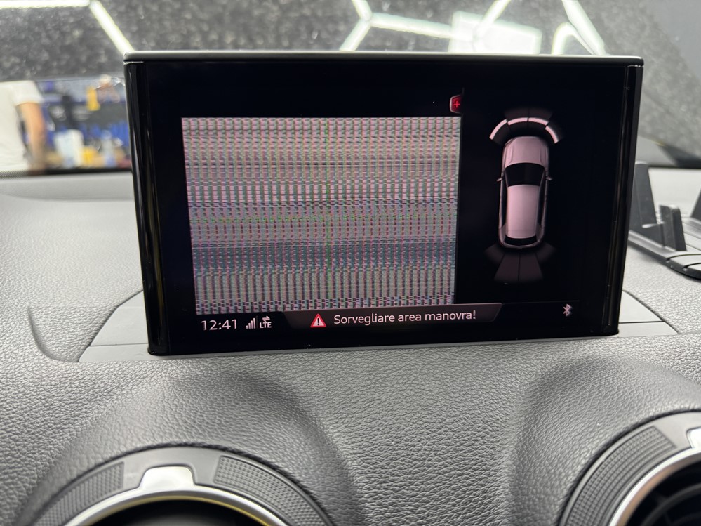 Montare 8 - Audi Q2 2022 Instalare Montare Activare Camera Spate Marsarier Originala Highline Bucuresti