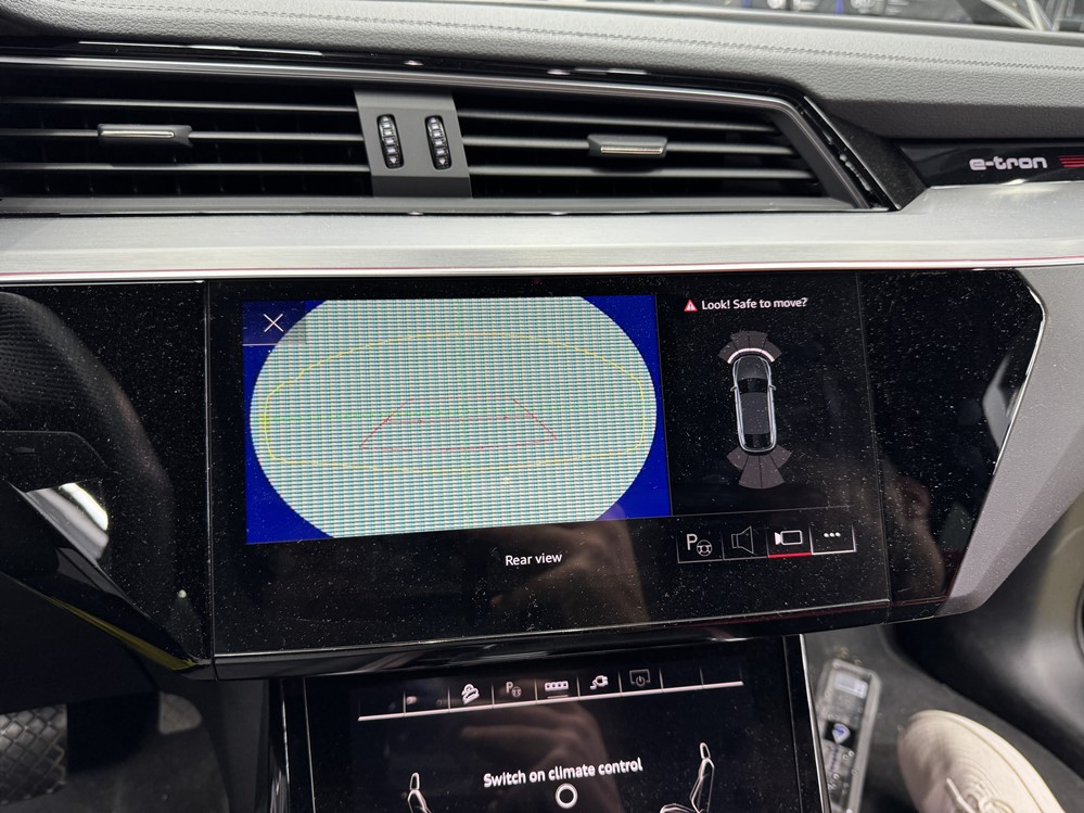 Montare 9 - Audi E-Tron 2023 Instalare Montare Activare Camera Spate Marsarier Originala Highline Bucuresti