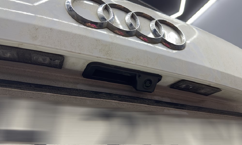 Montare 9 - Audi Q2 2019 Instalare Camera Spate Marsarier Mers Inapoi Originala Highline