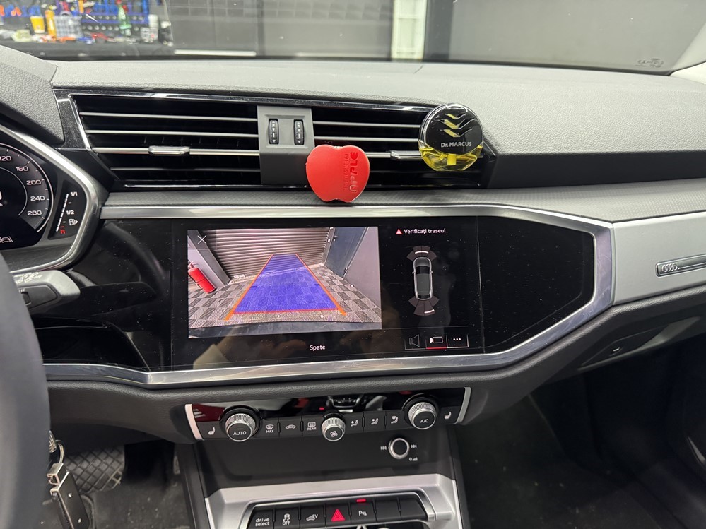 Activare 4 - Audi Q3 2021 Instalare Camera Marsarier Originala Camera Spate OEM in Maner Haion Montare 4 - Audi Q3 2021 Instalare Camera Marsarier Originala Camera Spate OEM in Maner Haion