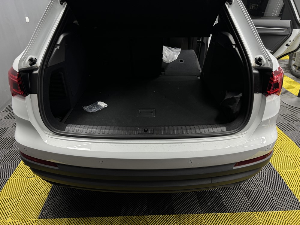 Activare 2 - Audi Q3 F3 2023 Instalare Trailer Cui Remorcare Carlig Rabatabil Electric Original Montare 2 - Audi Q3 F3 2023 Instalare Trailer Cui Remorcare Carlig Rabatabil Electric Original