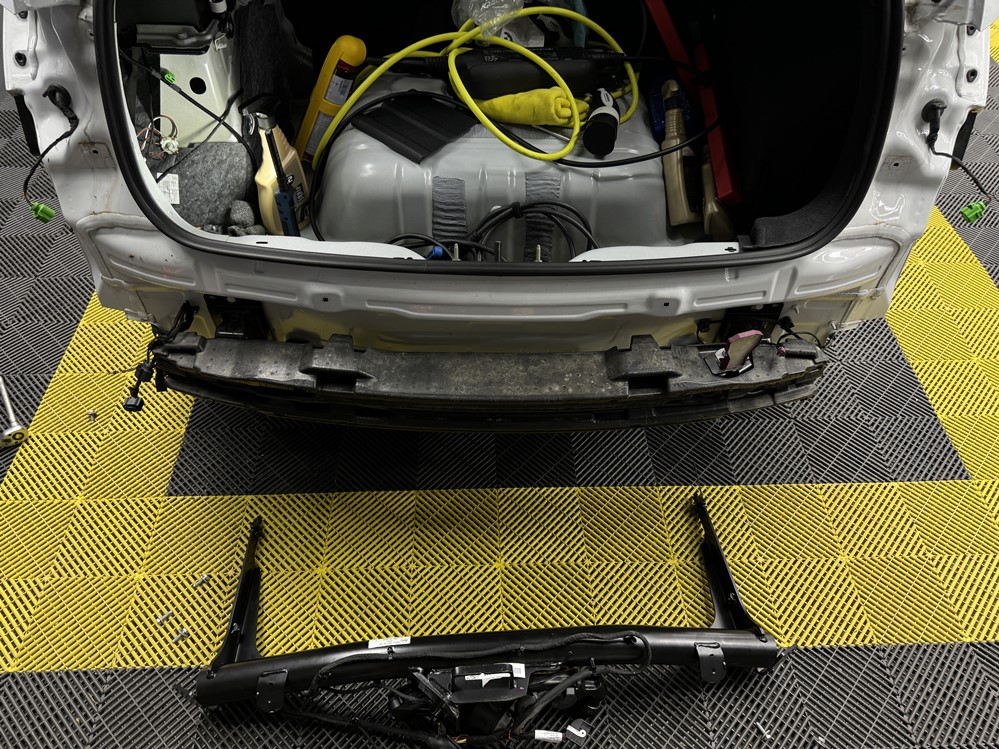 Activare 4 - Audi Q3 F3 2023 Instalare Trailer Cui Remorcare Carlig Rabatabil Electric Original Montare 4 - Audi Q3 F3 2023 Instalare Trailer Cui Remorcare Carlig Rabatabil Electric Original