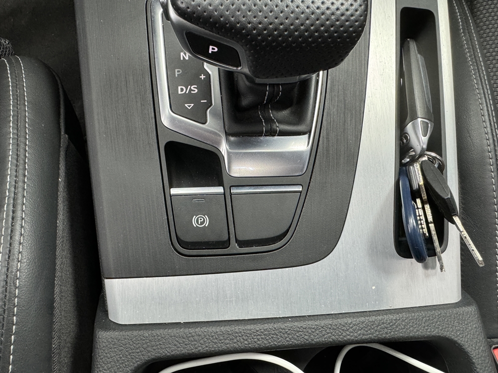 Activare 3 - Audi Q5 2021 Instalare Retrofit Buton Auto Hold Activare Functie AutoHold Audi Q5 Bucuresti Ilfov Montare 3 - Audi Q5 2021 Instalare Retrofit Buton Auto Hold Activare Functie AutoHold Audi Q5 Bucuresti Ilfov