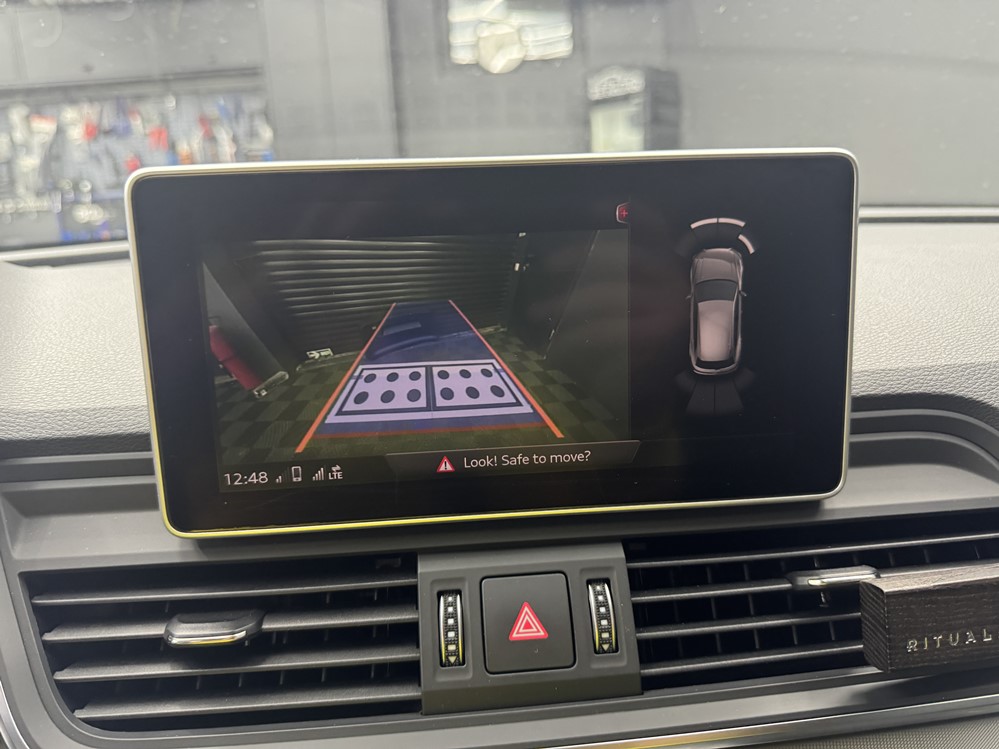 Montare 3 - Audi Q5 FY 2018 Montaj Camera Marsarier Originala Highline OEM Bucuresti