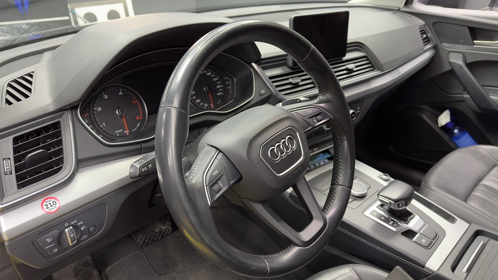 Montare 3 - Audi Q5 FY 2019 Instalare Ceasuri Digitale Virtual Cockpit AID Display Mare Navigatie Harman Volan Sport Tesit