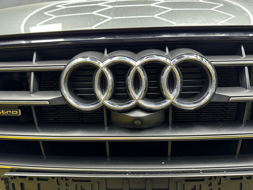 Montare 16 - Audi Q5 FY 2020 Instalare Montare Sistem Camere Top View Area View 360 Camera Fata Oglinzi Spate 